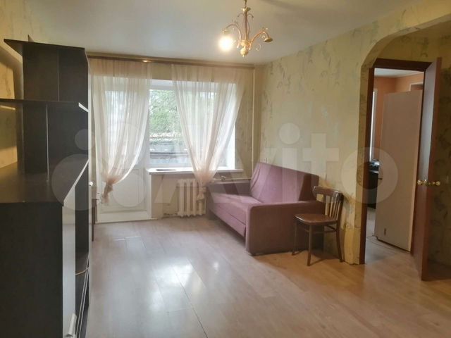 2-к. квартира, 43 м², 2/4 эт.