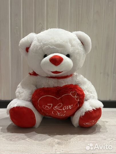 Плюшевый медведь