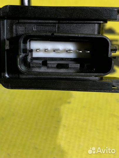 Моторчик стеклоподъемника передний левый Kia Ceed