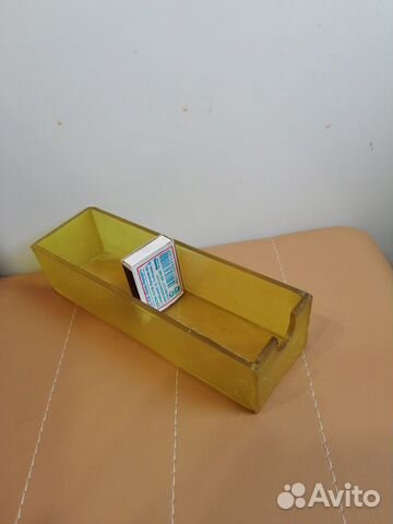 Коробочка пластмассовая