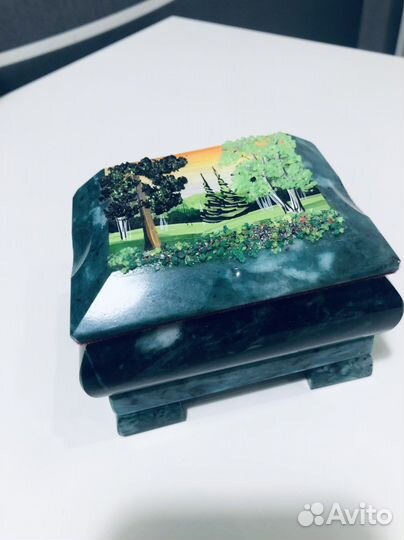 Шкатулка из натурального камня