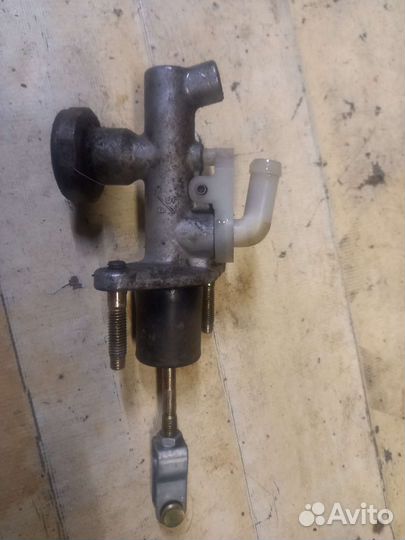 Nissan almera n16 главный цилиндр сцепления