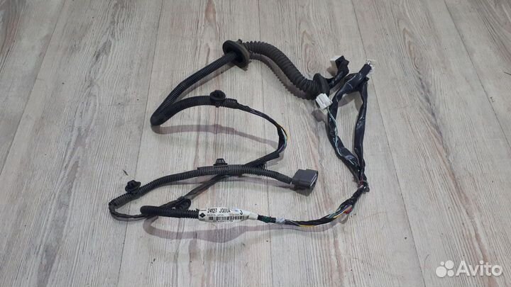 Проводка двери коса Nissan X-trail T31 Лев