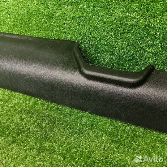 Накладка внутренняя на порог левая SsangYong