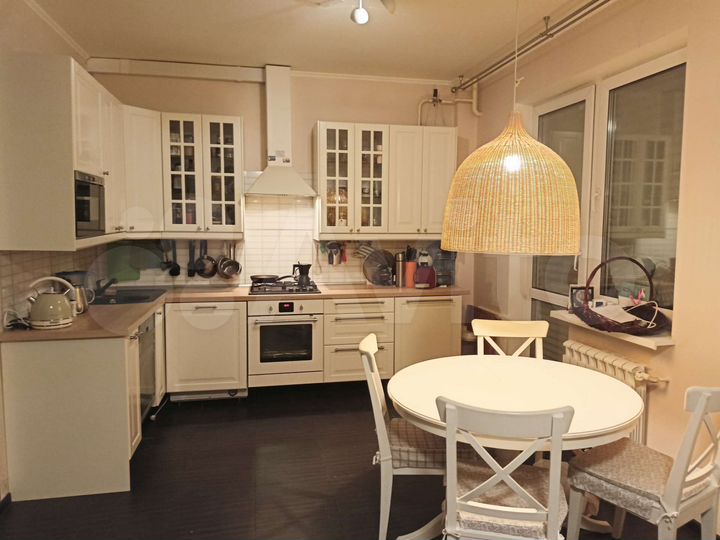 Апартаменты-студия, 59 м², 1/10 эт.