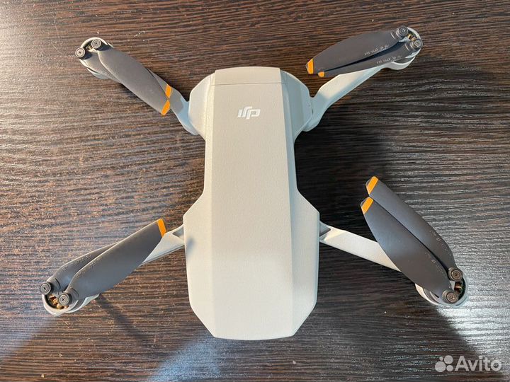 Квадрокоптер DJI Mini 2