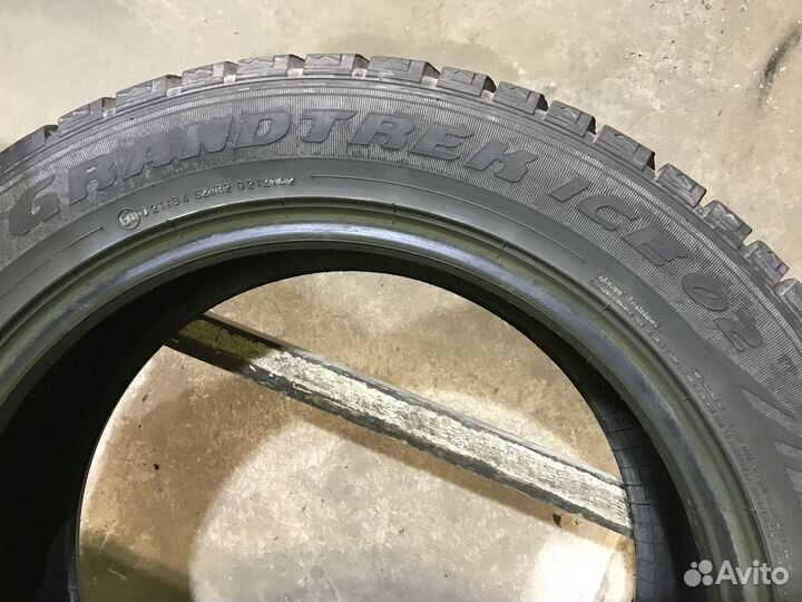 Dunlop SP Winter Ice02 225/55 R18