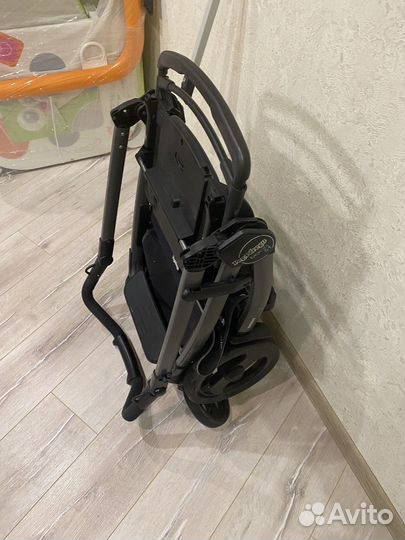 Коляска peg perego 3 в 1 + шасси для люльке