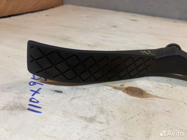 Педаль газа Volkswagen touareg 7L