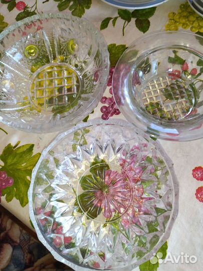 Салатники, тарелки, блюдца