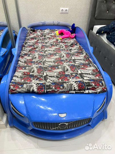 Детская кровать машинка