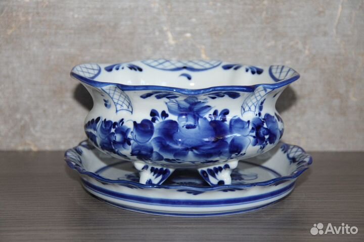 Гжель. Сухарница и фруктовница