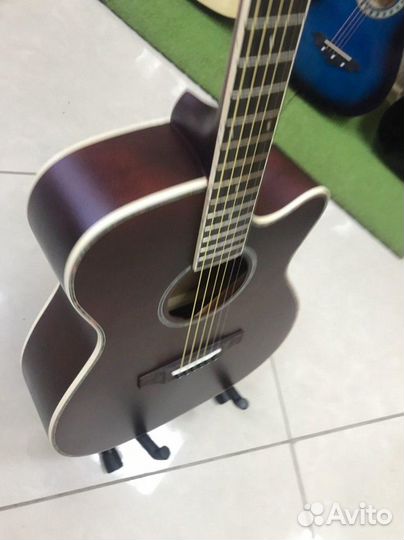 Акустическая гитара