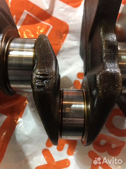 Коленчатый вал lancer 9