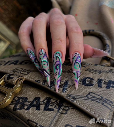 Наращивание ногтей, коррекция нарощенных