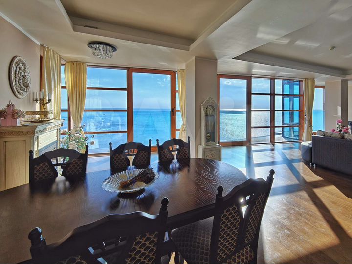 3-к. квартира, 170 м², 8/14 эт.