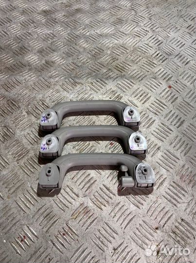 Ручка внутренняя потолочная Hyundai Santa Fe DM