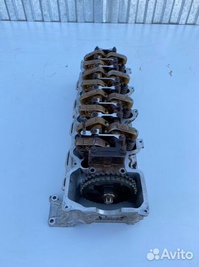 Головка блока цилиндров левая Mercedes-Benz