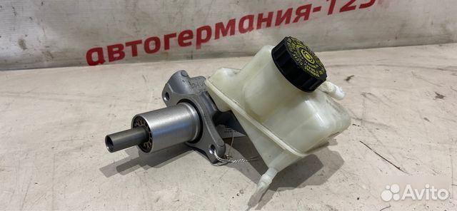 Главный тормозной Mercedes C180 W204 271.820 2011