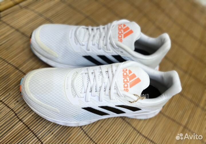 Кроссовки Adidas Новые/р.40/25,5см