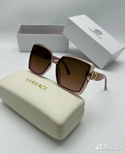 Солнцезащитные очки женские versace