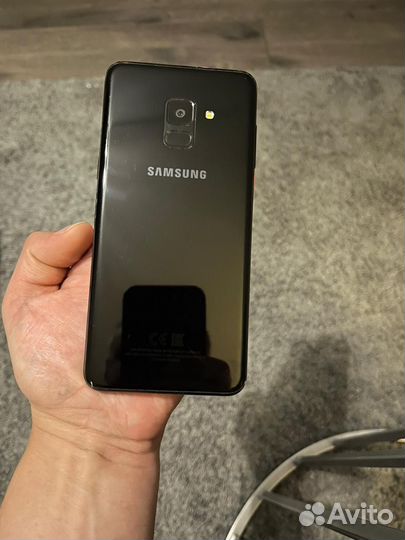 Samsung Galaxy A8 (2018), 4/32 ГБ