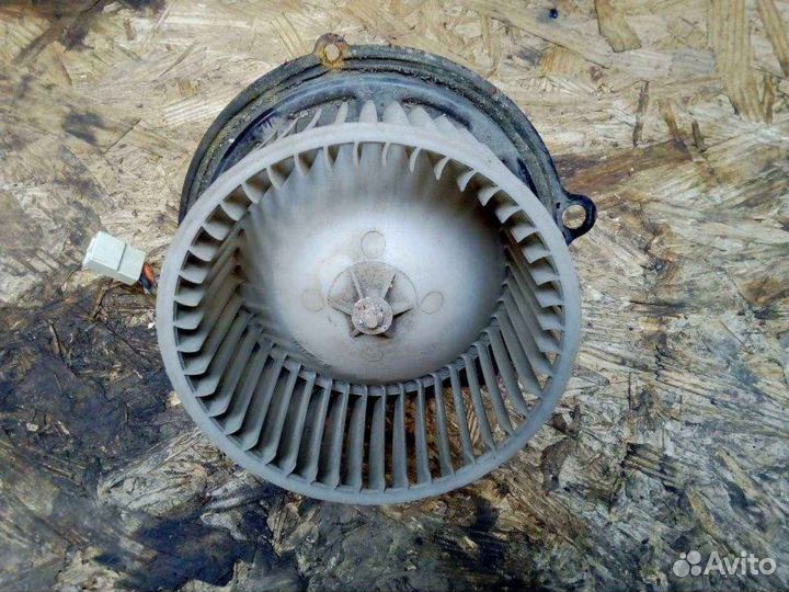 Моторчик отопителя Ford Taurus 1.4 2008