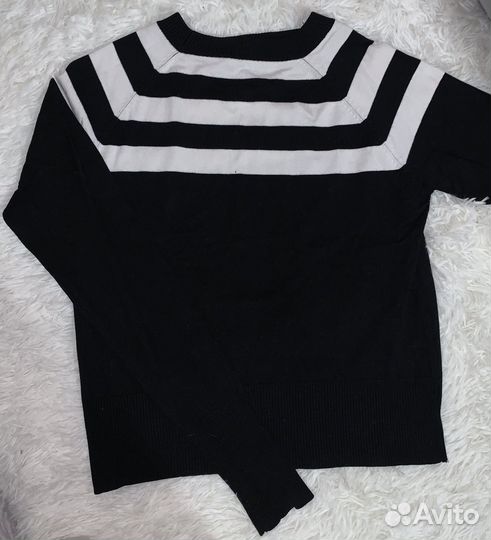 Свитер женский