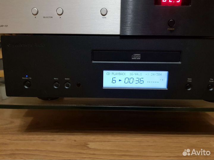 Балансный cd проигрыватель Cambridge Audio Azur