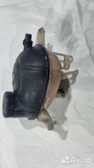 Расширительный бачок mercedes w213