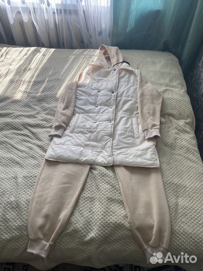 Костюм спортивный