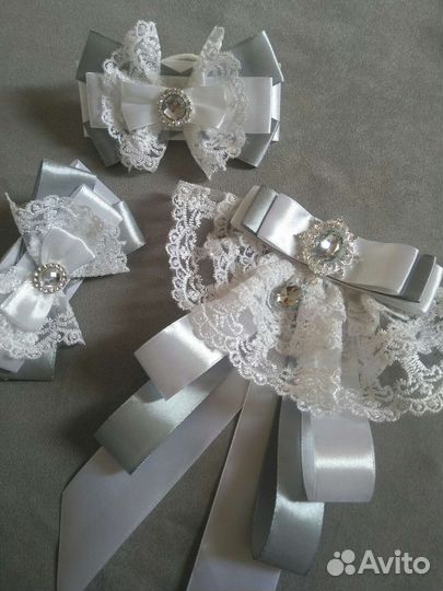 Галстук-жабо. Резинки для волос