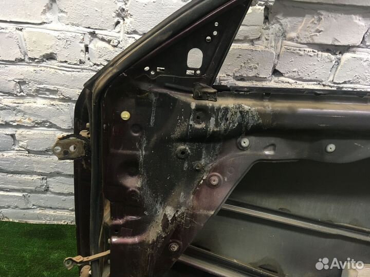 Дверь передняя правая Mazda 3 бк Хетчбэк