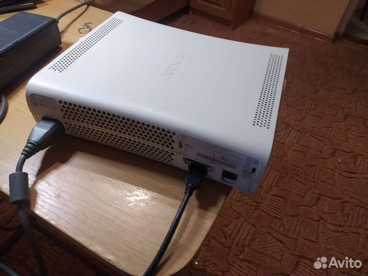 Xbox360 64GB RGH3.0 LT3.0 +игры