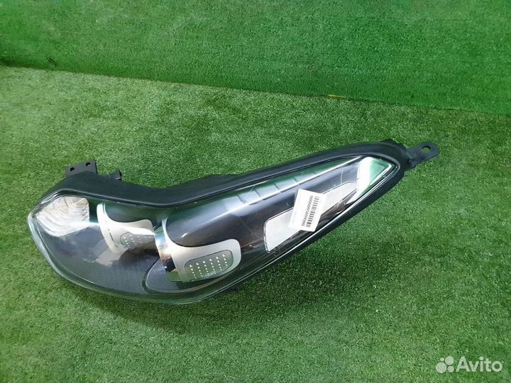 Фара левая Kia Sportage