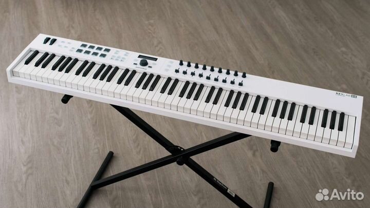 Midi-клавиатура Arturia Keylab Essential 88