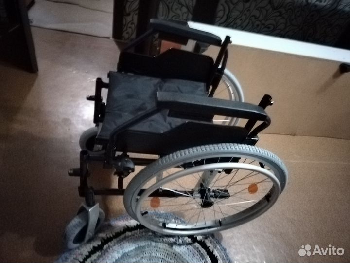Инвалидная коляска новая