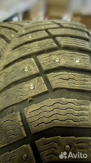 Michelin X-Ice North 4 225/45 R17