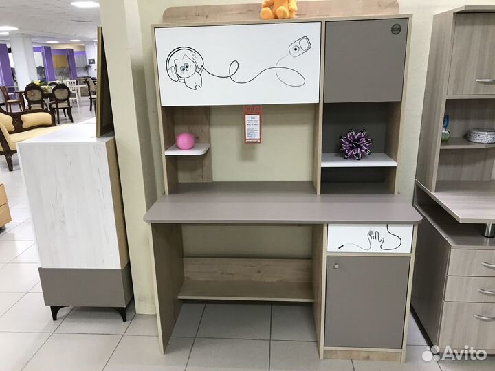 Стол компьютерный новый