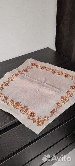 Скатерть льняная с салфетками