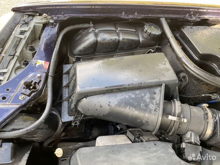 Корпус воздушного фильтра Mercedes W210