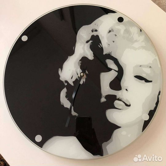 Настенные часы с Мерлин Монро