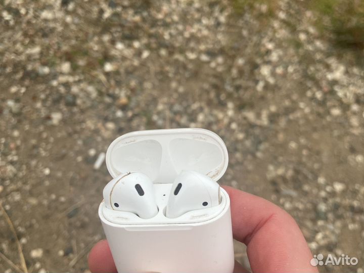 Airpods 2