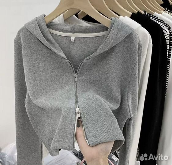 Лонгслив на замочке