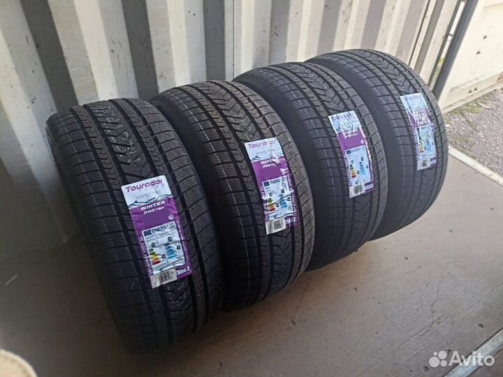 Tourador Winter Pro TSU1 285/40 R21 и 315/35 R21 105V