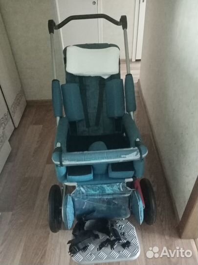 Детская инвалидная кресло - коляска