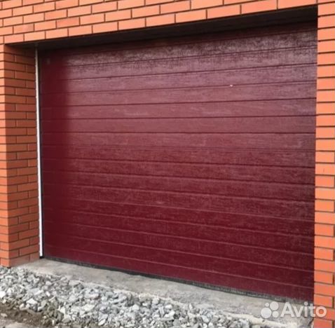 Секционные ворота Damast