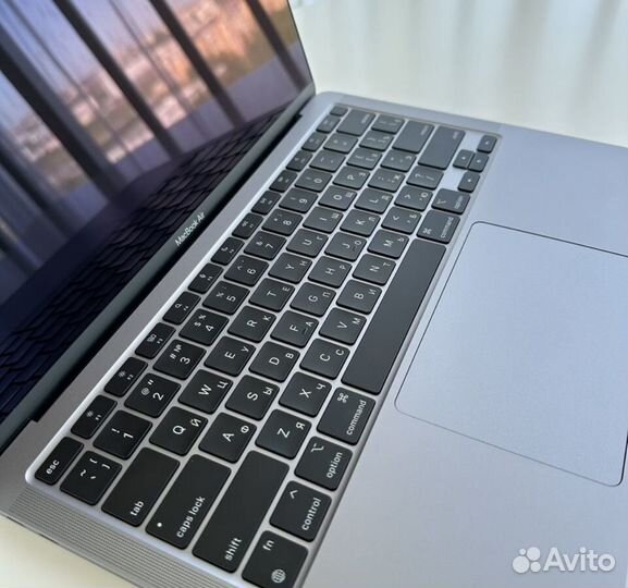 Macbook air m1 2020