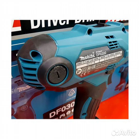 Дрель-шуруповерт Makita DF0300