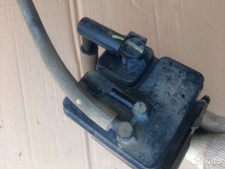 Абсорбер топливный Mitsubishi Lancer 9 1.6л